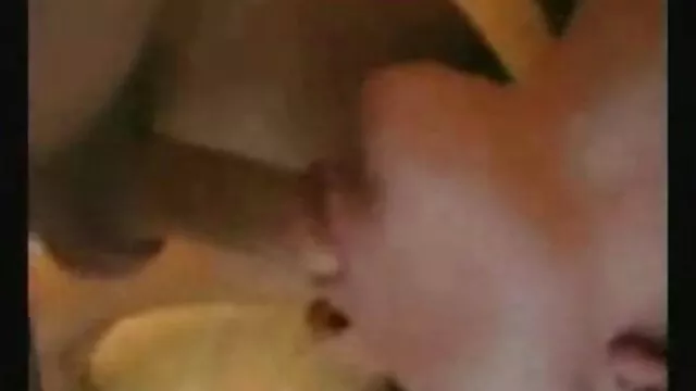 Geen registratie voor volwassenen  Bbw shuffle big ass buitensex film on top of a soft bed