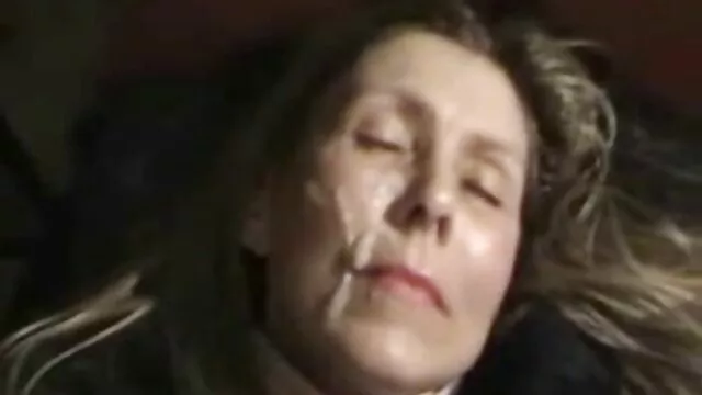 Geen registratie voor volwassenen  Zwarte masseur vingers spannende sex film fallus lengte in de kont dikke blanke meisjes