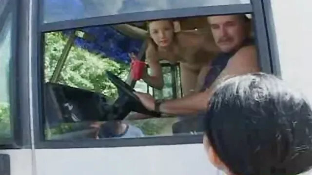 Geen registratie voor volwassenen  Kaal getatoeëerd upskirt getatoeëerd goede sex films