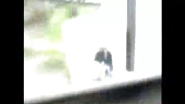 Geen registratie voor volwassenen  Huishoudster in gratis erotische films kousen neukt de eigenaar in anale seks op de badkamervloer