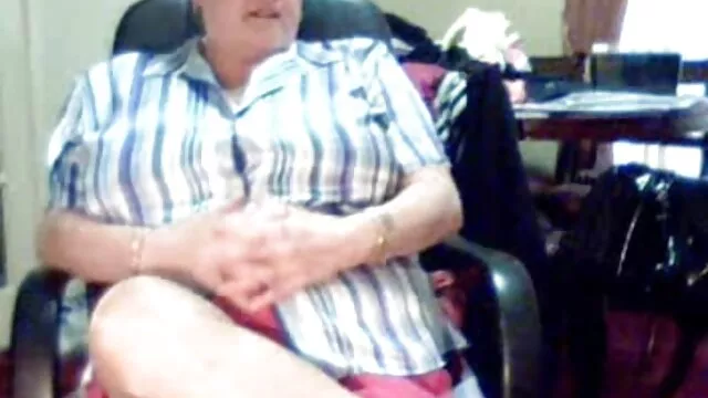 Geen registratie voor volwassenen  Hahal crack in het paard van een jonge prostituee na anale sexfilmpjes Cooney poseren 69