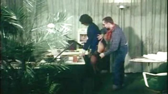 Geen registratie voor volwassenen  Ongeschoren man filmpjes sex met dieren ontspant brunette anaal lid.