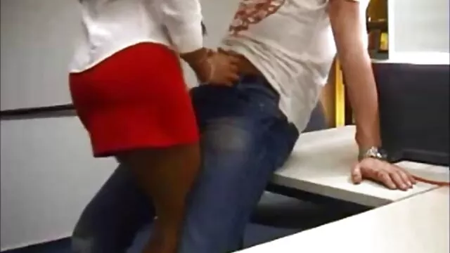 Geen registratie voor volwassenen  Twee meisjes met kanker neuken met dildo, en de derde glimmende gratis ero filmpjes kut op de vloer