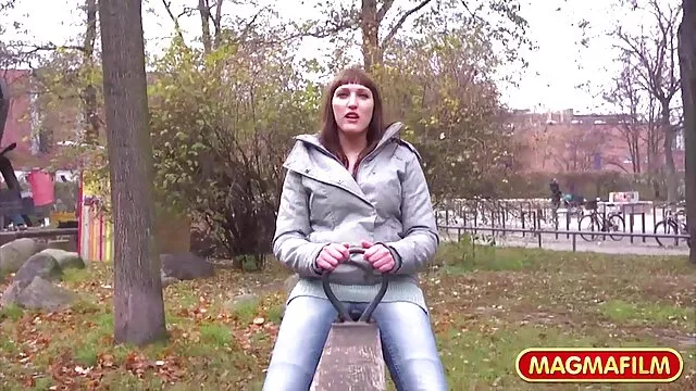 Geen registratie voor volwassenen  Blond meisje viel met heerlijke sex filmpjes een loodgieter.